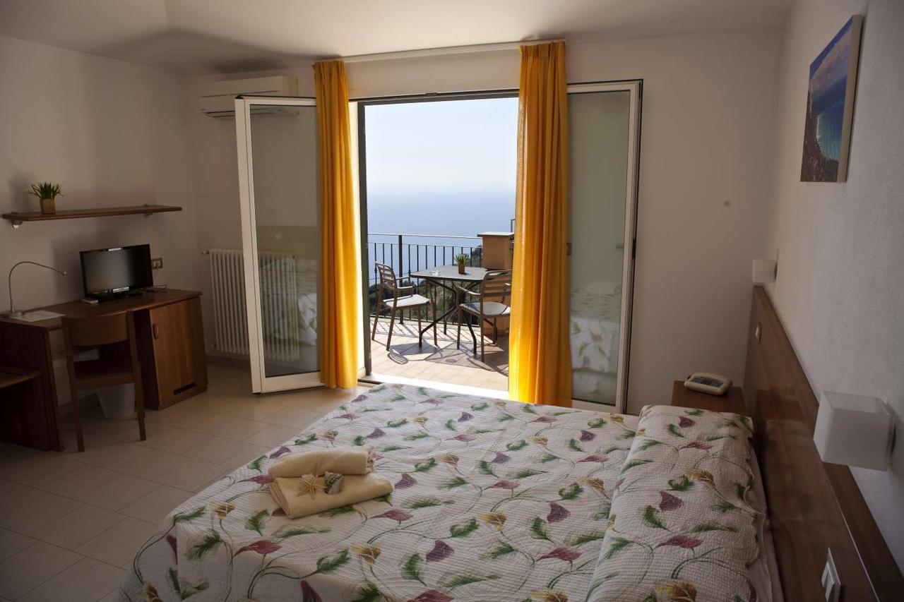 Hotel Rosita Finale Ligure Exterior photo