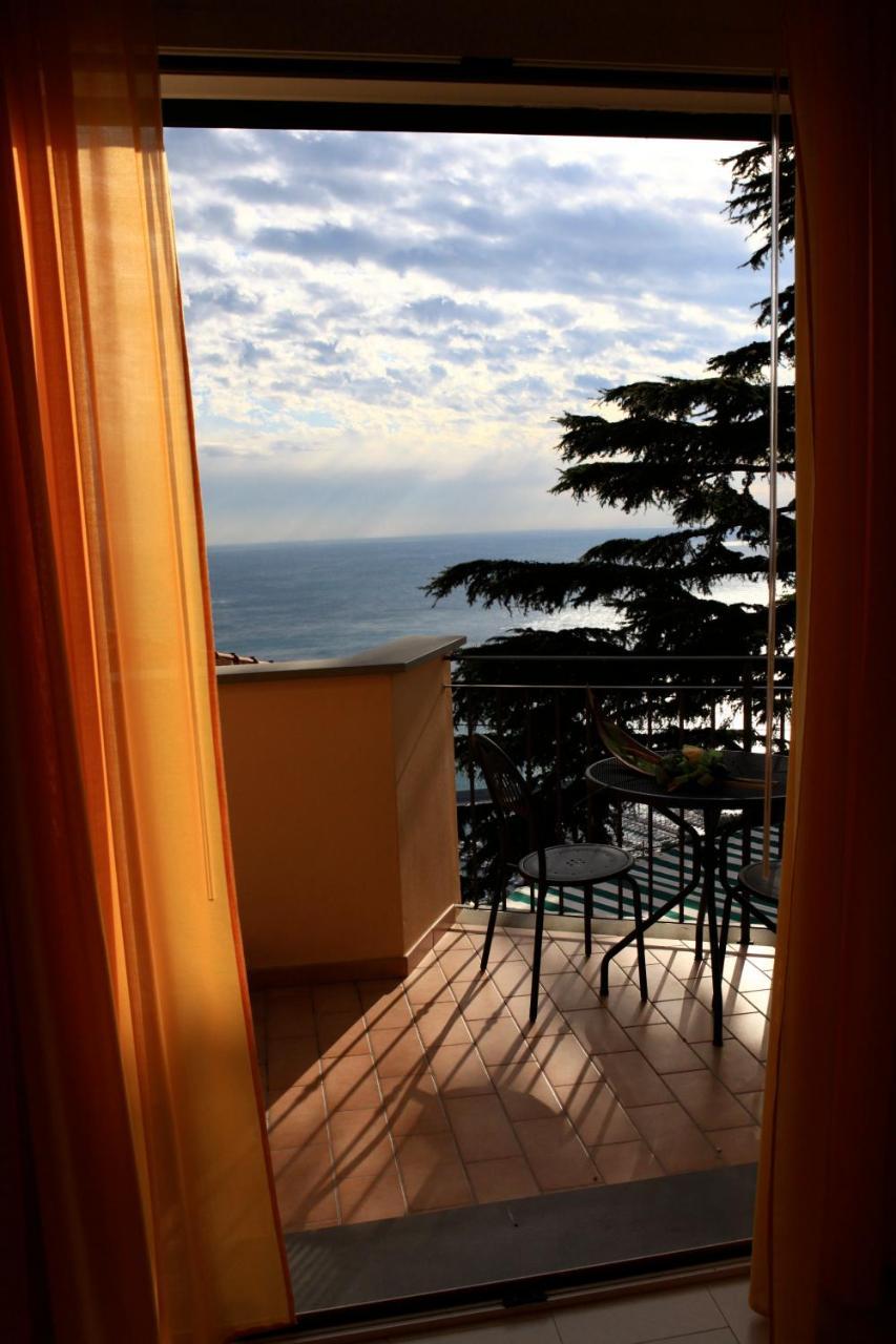 Hotel Rosita Finale Ligure Exterior photo